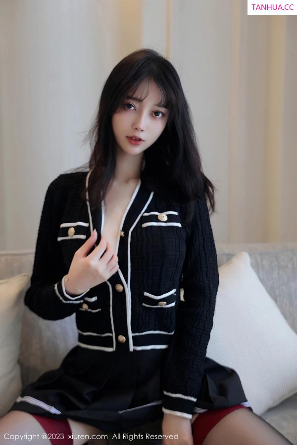 玥儿玥  [XiuRen]高清写真图 2023.08.25 No.7287 玥儿玥er 黑丝美腿第23张图片
